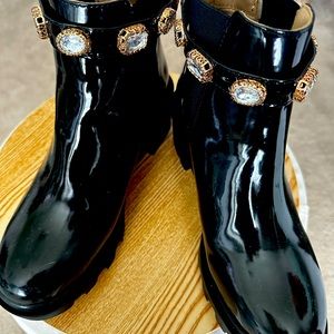 Steve Madden Women’s Amulet Ankle Boot - Color is Black - Size 9 - Worn Once